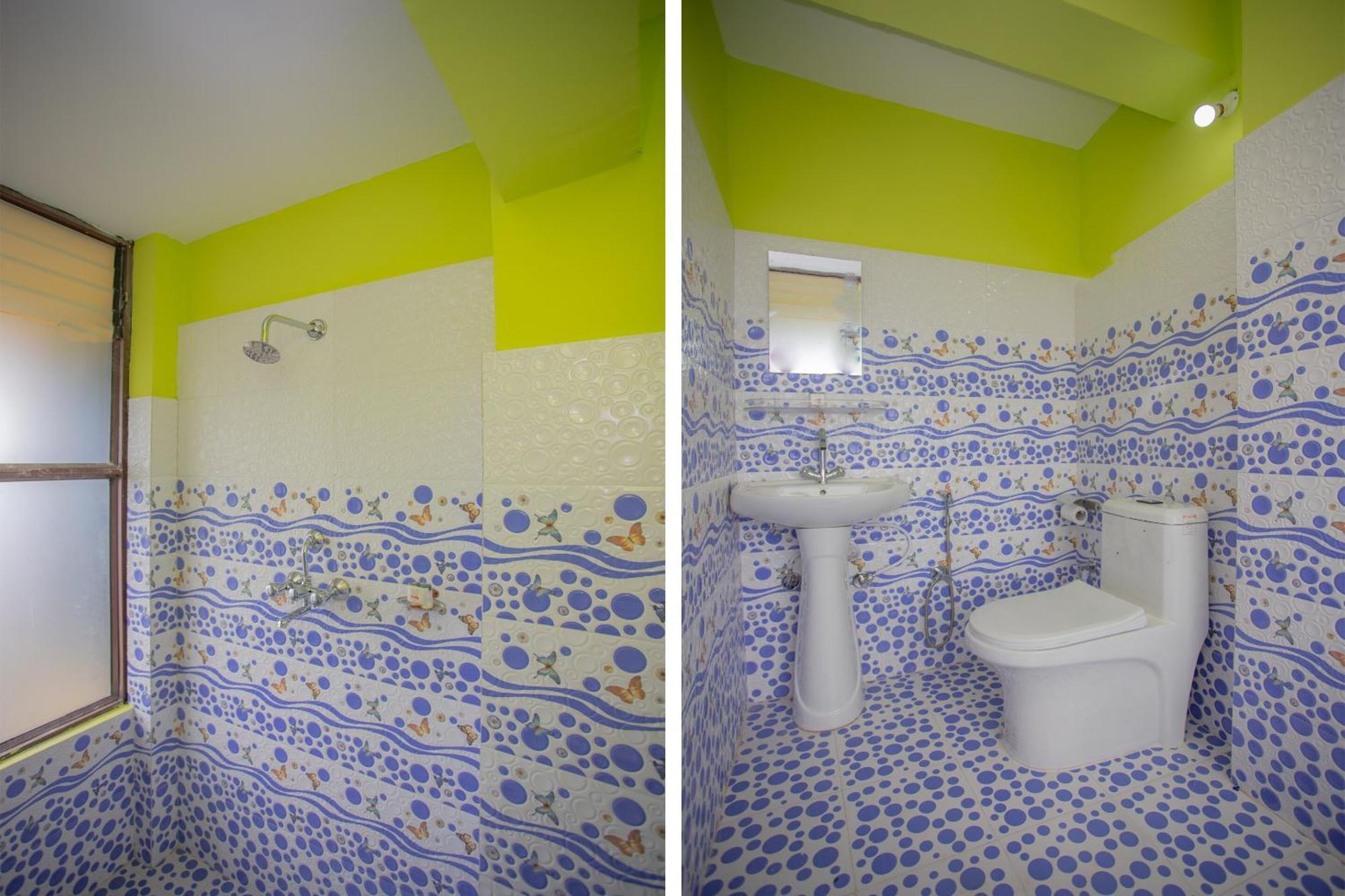 Oyo 589 Hotel Trimurti カトマンズ エクステリア 写真